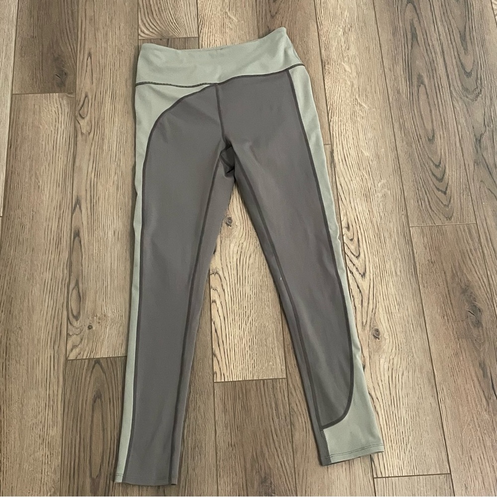 Free People Movement Two Tome Gray‎ Sage Womens Size S/P